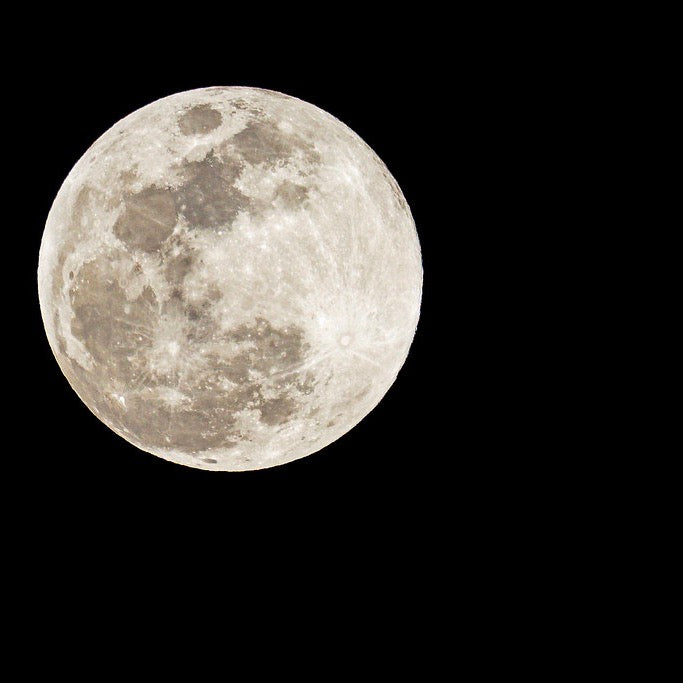 6 Crystals for Worm Moon: Lunar Rituals for March's Full Moon